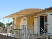 Pergola Toile adossée sur mesure PVC précontraint Ferrari 502 beige sable (2)