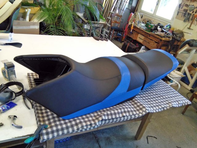 Personnalisation de selle de Jet-Ski