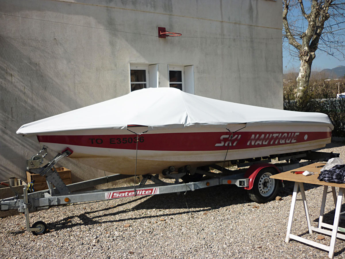 Couverture imperméable de bateau en Stamoid Heavy Cover Taud de bateau en Stamoid Heavy Cover Ferrari 01