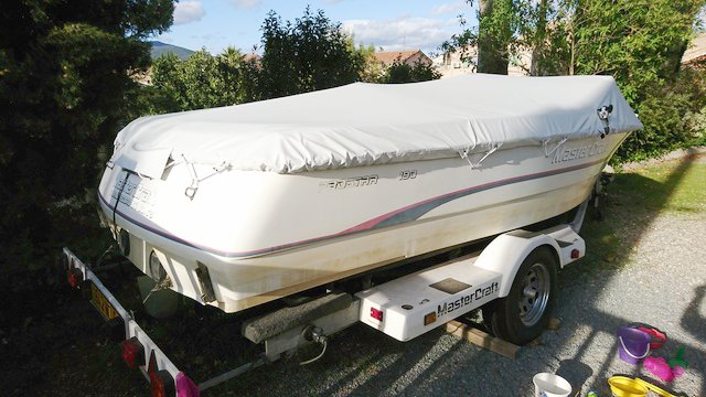 Sellerie nautique pour bateau à moteur (1)