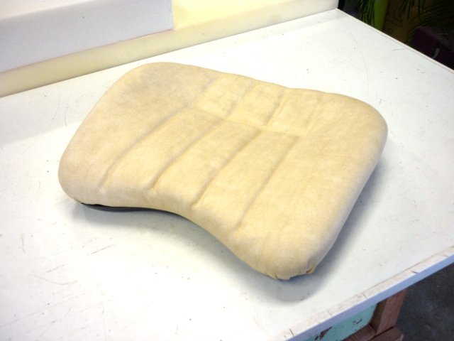 Sellerie VL/PL/TC réfection assise siège (_1040078.JPG) New