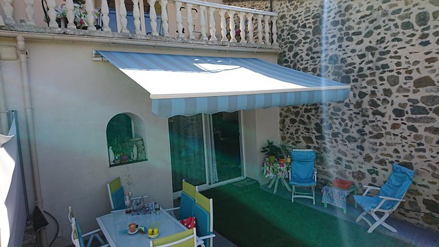 Store à banne (DSC_0168.JPG) New