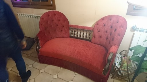 Tapisserie canapé capitonné