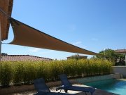 Voile d'ombrage triangulaire Serge Ferrari Soltis Perfom 92 (2)